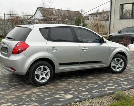 Серый Киа Сид, объемом двигателя 2 л и пробегом 191 тыс. км за 5700 $, фото 6 на Automoto.ua