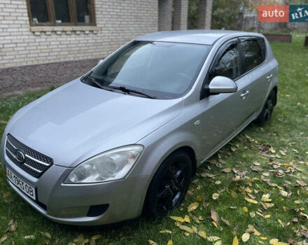 Серый Киа Сид, объемом двигателя 1.4 л и пробегом 273 тыс. км за 4800 $, фото 30 на Automoto.ua