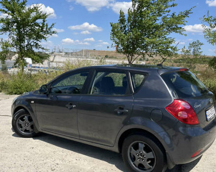 Серый Киа Сид, объемом двигателя 1.4 л и пробегом 176 тыс. км за 5800 $, фото 12 на Automoto.ua