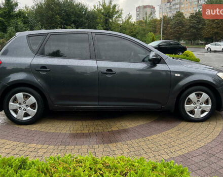 Серый Киа Сид, объемом двигателя 1.6 л и пробегом 167 тыс. км за 6600 $, фото 7 на Automoto.ua