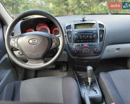Киа Сид 2008 в Киеве на Automoto.ua Серый Киа Сид, объемом двигателя 1.6 л и пробегом 200 тыс. км за 5900 $, фото 5 на Automoto.ua