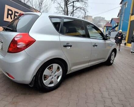 Сірий Кіа Сід, об'ємом двигуна 1.4 л та пробігом 280 тис. км за 4500 $, фото 2 на Automoto.ua