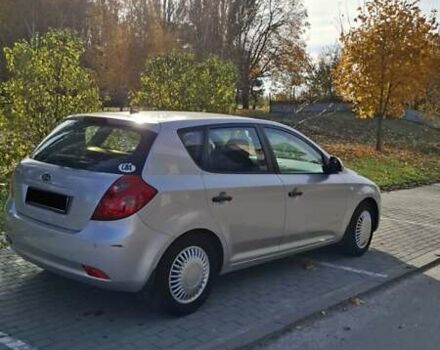 Киа Сид 2008 в Запорожье на Automoto.ua Серый Киа Сид, объемом двигателя 1.59 л и пробегом 225 тыс. км за 4500 $, фото 7 на Automoto.ua