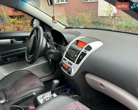 Сірий Кіа Сід, об'ємом двигуна 2 л та пробігом 281 тис. км за 6400 $, фото 9 на Automoto.ua