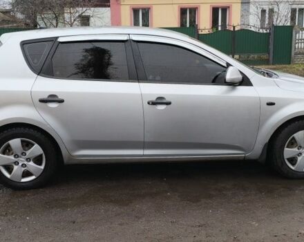 Серый Киа Сид, объемом двигателя 1.6 л и пробегом 208 тыс. км за 4800 $, фото 5 на Automoto.ua