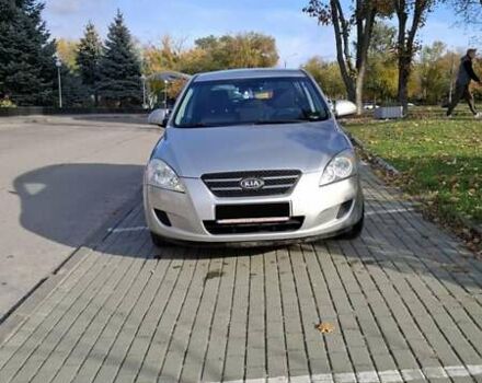 Киа Сид 2008 в Запорожье на Automoto.ua Серый Киа Сид, объемом двигателя 1.59 л и пробегом 225 тыс. км за 4500 $, фото 1 на Automoto.ua