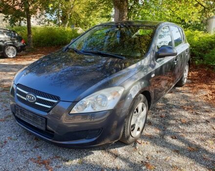 Киа Сид 2008 в Запорожье на Automoto.ua Серый Киа Сид, объемом двигателя 1.6 л и пробегом 256 тыс. км за 3535 $, фото 9 на Automoto.ua