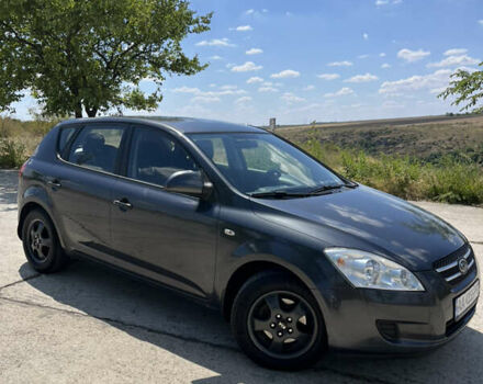 Серый Киа Сид, объемом двигателя 1.4 л и пробегом 176 тыс. км за 5800 $, фото 3 на Automoto.ua