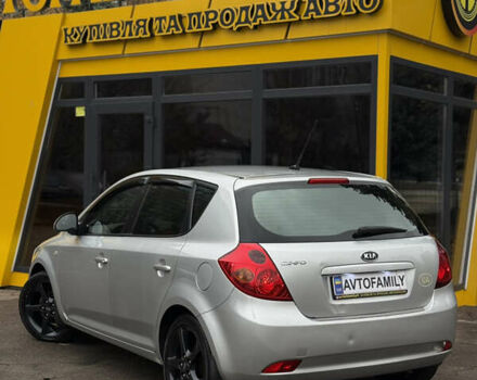 Серый Киа Сид, объемом двигателя 1.4 л и пробегом 274 тыс. км за 3600 $, фото 5 на Automoto.ua