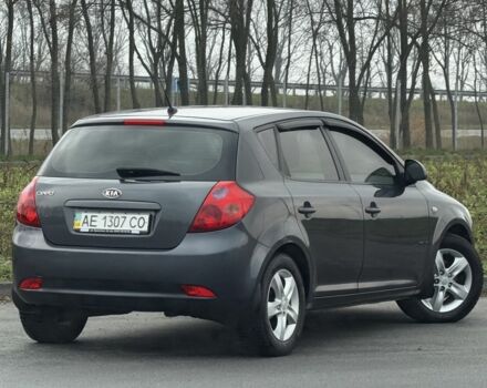 Серый Киа Сид, объемом двигателя 1.6 л и пробегом 218 тыс. км за 6750 $, фото 3 на Automoto.ua