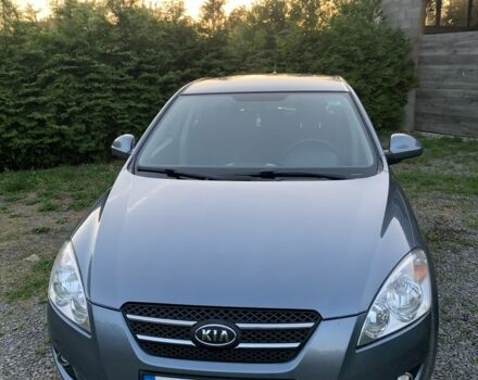 Серый Киа Сид, объемом двигателя 1.4 л и пробегом 212 тыс. км за 5700 $, фото 1 на Automoto.ua