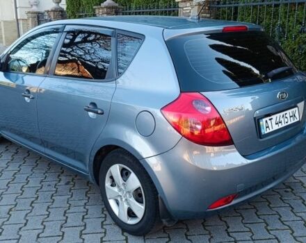 Серый Киа Сид, объемом двигателя 1.4 л и пробегом 220 тыс. км за 4600 $, фото 2 на Automoto.ua