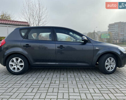 Сірий Кіа Сід, об'ємом двигуна 1.59 л та пробігом 240 тис. км за 4700 $, фото 3 на Automoto.ua