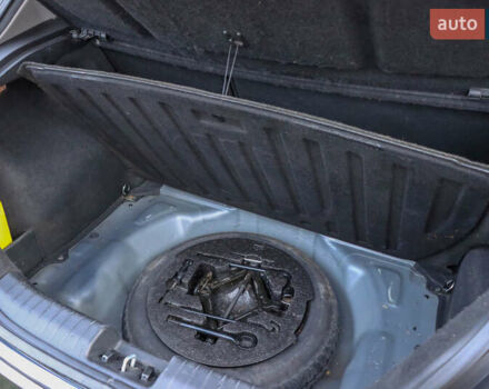 Серый Киа Сид, объемом двигателя 1.59 л и пробегом 211 тыс. км за 7000 $, фото 13 на Automoto.ua