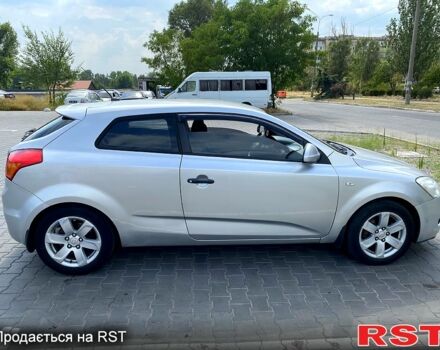 Серый Киа Сид, объемом двигателя 1.4 л и пробегом 204 тыс. км за 4800 $, фото 3 на Automoto.ua