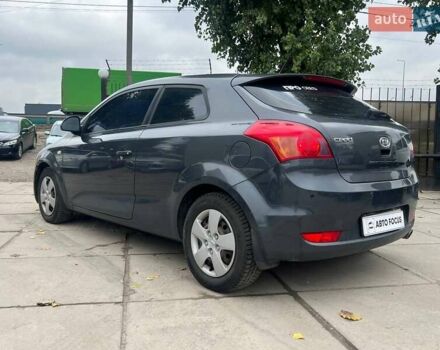 Серый Киа Сид, объемом двигателя 1.4 л и пробегом 247 тыс. км за 4990 $, фото 4 на Automoto.ua