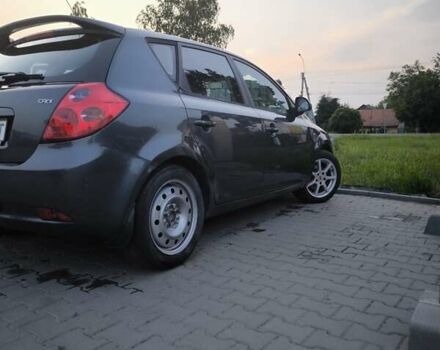 Серый Киа Сид, объемом двигателя 2 л и пробегом 193 тыс. км за 5900 $, фото 14 на Automoto.ua