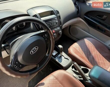 Серый Киа Сид, объемом двигателя 1.6 л и пробегом 280 тыс. км за 6000 $, фото 6 на Automoto.ua