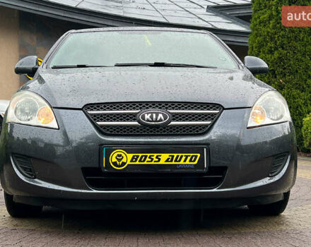 Серый Киа Сид, объемом двигателя 1.6 л и пробегом 167 тыс. км за 6600 $, фото 1 на Automoto.ua