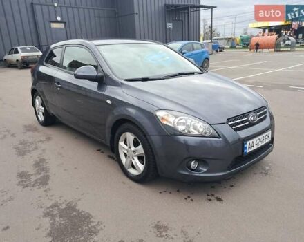 Серый Киа Сид, объемом двигателя 1.59 л и пробегом 204 тыс. км за 6300 $, фото 1 на Automoto.ua