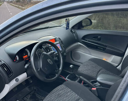 Сірий Кіа Сід, об'ємом двигуна 1.4 л та пробігом 263 тис. км за 5200 $, фото 19 на Automoto.ua