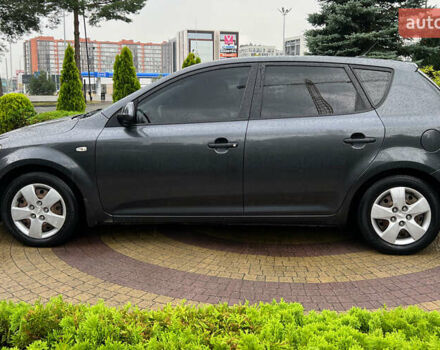 Серый Киа Сид, объемом двигателя 1.6 л и пробегом 167 тыс. км за 6600 $, фото 3 на Automoto.ua