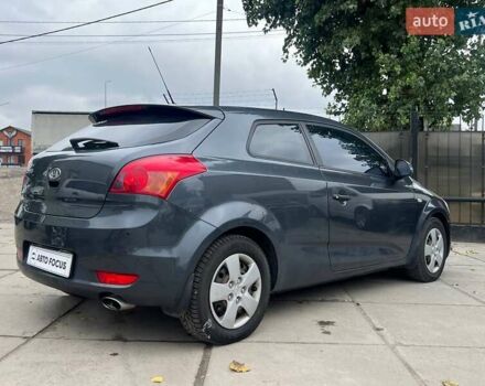 Серый Киа Сид, объемом двигателя 1.4 л и пробегом 247 тыс. км за 4990 $, фото 6 на Automoto.ua