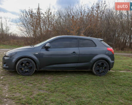 Серый Киа Сид, объемом двигателя 1.59 л и пробегом 211 тыс. км за 7000 $, фото 4 на Automoto.ua