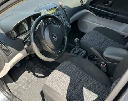 Серый Киа Сид, объемом двигателя 1.4 л и пробегом 176 тыс. км за 5800 $, фото 13 на Automoto.ua