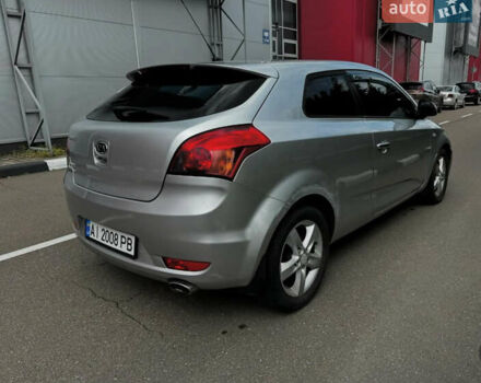 Серый Киа Сид, объемом двигателя 1.59 л и пробегом 201 тыс. км за 5100 $, фото 3 на Automoto.ua