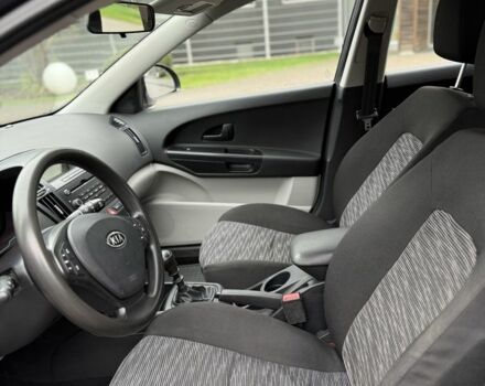 Серый Киа Сид, объемом двигателя 1.4 л и пробегом 95 тыс. км за 6800 $, фото 4 на Automoto.ua