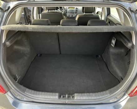 Серый Киа Сид, объемом двигателя 1.6 л и пробегом 237 тыс. км за 4700 $, фото 7 на Automoto.ua