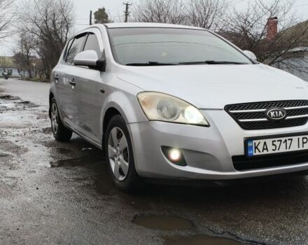 Серый Киа Сид, объемом двигателя 1.6 л и пробегом 208 тыс. км за 4800 $, фото 2 на Automoto.ua