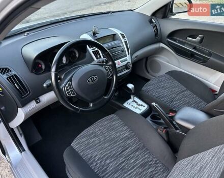 Сірий Кіа Сід, об'ємом двигуна 1.59 л та пробігом 82 тис. км за 7900 $, фото 30 на Automoto.ua