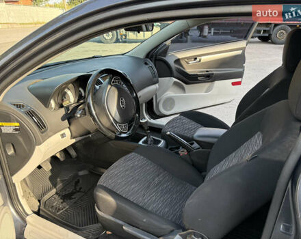 Сірий Кіа Сід, об'ємом двигуна 1.4 л та пробігом 220 тис. км за 6000 $, фото 3 на Automoto.ua