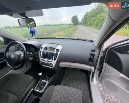 Сірий Кіа Сід, об'ємом двигуна 1.6 л та пробігом 230 тис. км за 5500 $, фото 25 на Automoto.ua