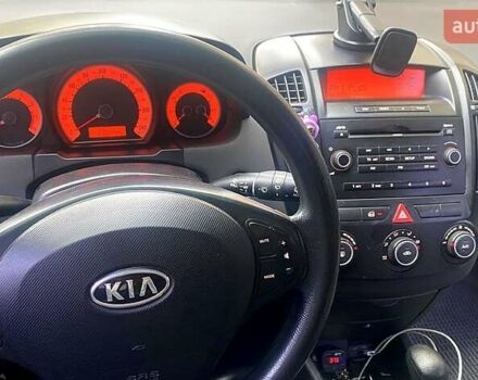 Серый Киа Сид, объемом двигателя 1.6 л и пробегом 255 тыс. км за 6100 $, фото 6 на Automoto.ua