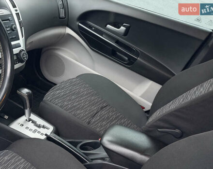 Серый Киа Сид, объемом двигателя 1.59 л и пробегом 218 тыс. км за 6750 $, фото 6 на Automoto.ua
