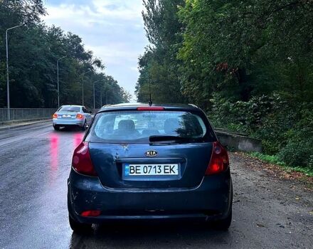 Серый Киа Сид, объемом двигателя 1.6 л и пробегом 250 тыс. км за 3200 $, фото 2 на Automoto.ua