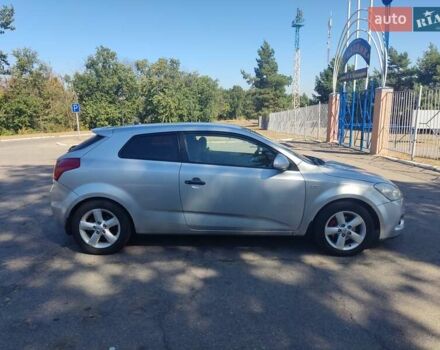 Серый Киа Сид, объемом двигателя 1.4 л и пробегом 294 тыс. км за 4300 $, фото 3 на Automoto.ua