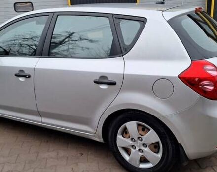 Сірий Кіа Сід, об'ємом двигуна 1.4 л та пробігом 280 тис. км за 4500 $, фото 4 на Automoto.ua