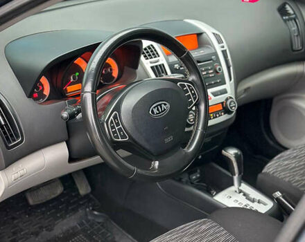 Сірий Кіа Сід, об'ємом двигуна 1.6 л та пробігом 218 тис. км за 5700 $, фото 14 на Automoto.ua