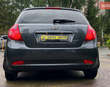 Серый Киа Сид, объемом двигателя 1.6 л и пробегом 167 тыс. км за 6600 $, фото 5 на Automoto.ua