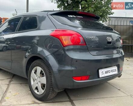 Серый Киа Сид, объемом двигателя 1.4 л и пробегом 247 тыс. км за 4490 $, фото 7 на Automoto.ua