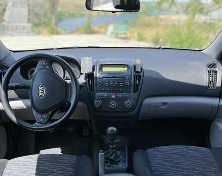 Серый Киа Сид, объемом двигателя 1.4 л и пробегом 176 тыс. км за 5800 $, фото 19 на Automoto.ua