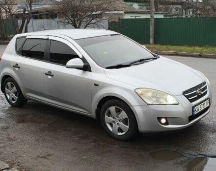 Серый Киа Сид, объемом двигателя 1.6 л и пробегом 208 тыс. км за 4800 $, фото 4 на Automoto.ua
