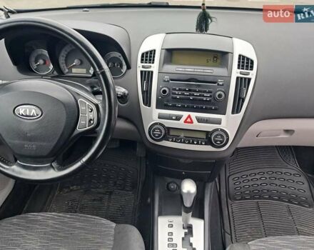 Серый Киа Сид, объемом двигателя 1.59 л и пробегом 204 тыс. км за 6300 $, фото 18 на Automoto.ua