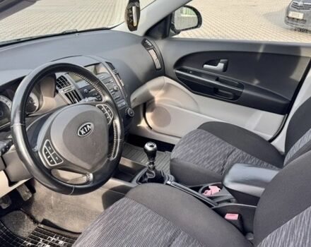 Сірий Кіа Сід, об'ємом двигуна 1.6 л та пробігом 216 тис. км за 5900 $, фото 4 на Automoto.ua