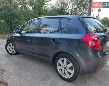 Киа Сид 2008 в Киеве на Automoto.ua Серый Киа Сид, объемом двигателя 1.6 л и пробегом 200 тыс. км за 5900 $, фото 1 на Automoto.ua