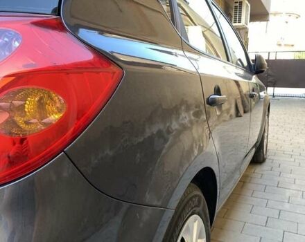 Серый Киа Сид, объемом двигателя 1.4 л и пробегом 145 тыс. км за 7500 $, фото 7 на Automoto.ua